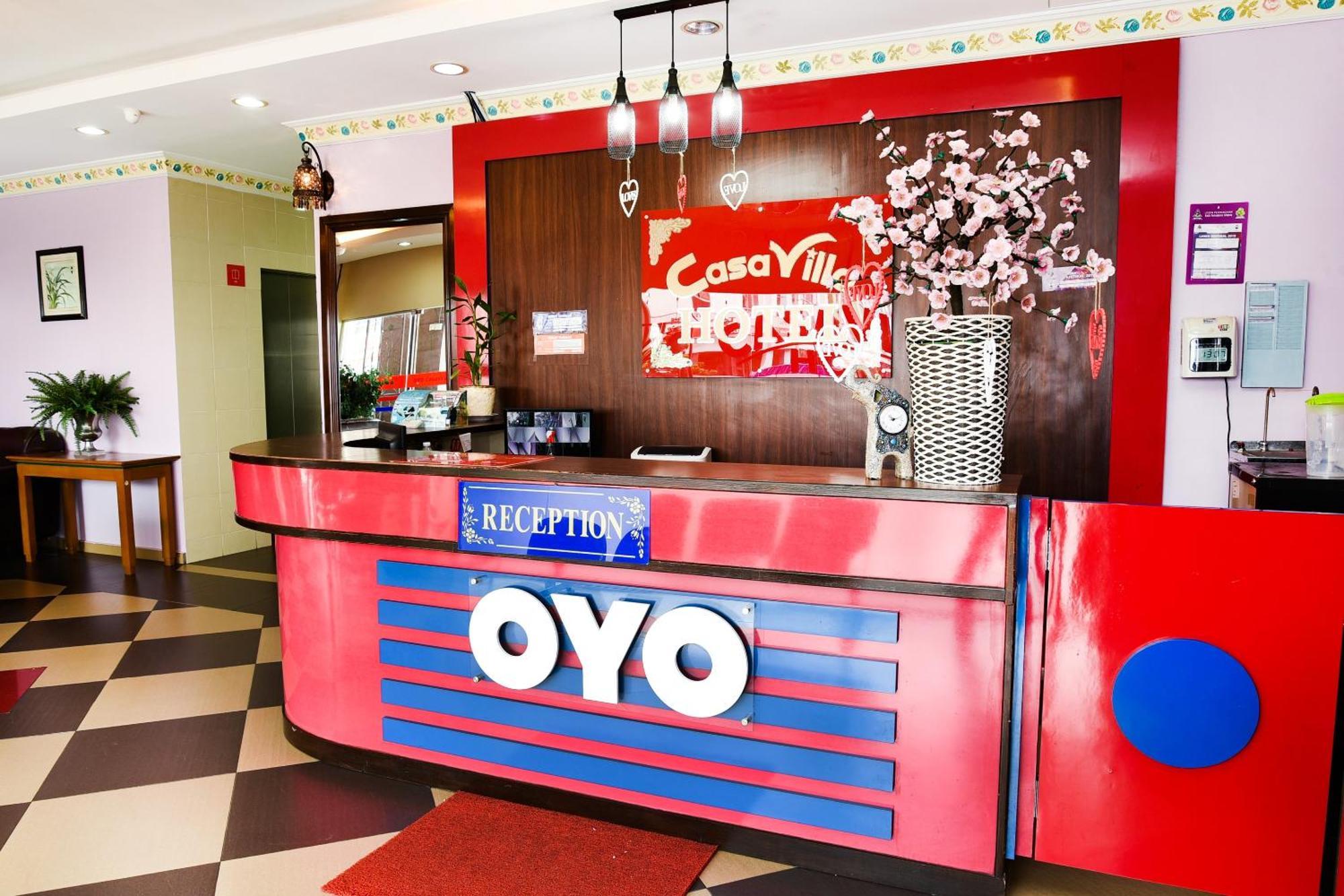 Super Oyo 89363 Casavilla Hotel バトゥ洞窟 エクステリア 写真